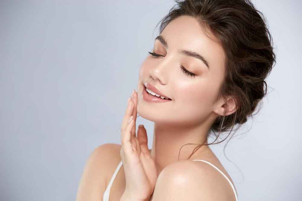 Elmacık Kemiği ve Çene Estetiği