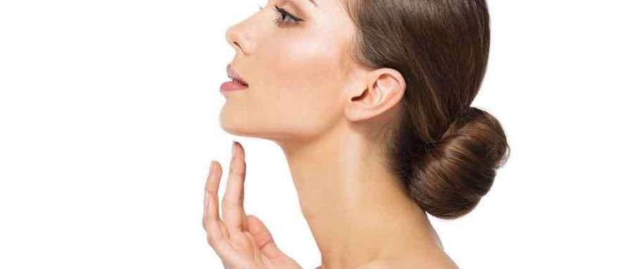 Halsstraffung mit Fadenlifting